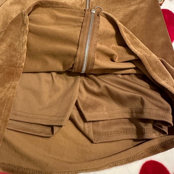 NWT Beautees
Girls 7-16 2-Piece Skirt Set - Picture 12 of 14